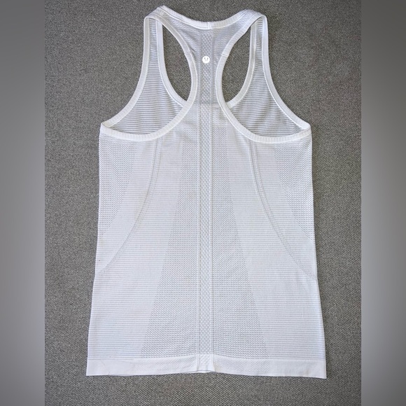 Lululemon 🍋 Swiftly White Racerback Tank Top Size 6 - Picture 3 of 7